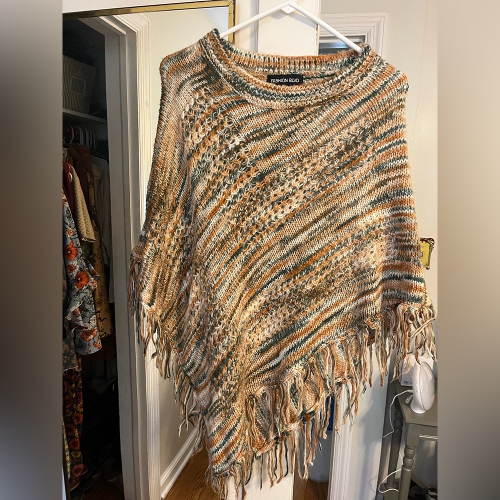 Vintage 1970s Multicolor Knit Poncho Fringe Women’s Size Medium